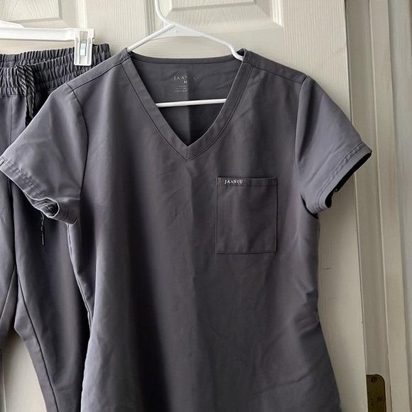🩺Jaanuu Scrub Set🩺 - Picture 3 of 6